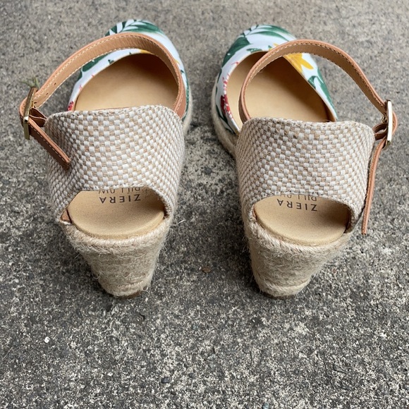 Floral Wedges - Picture 2 of 4